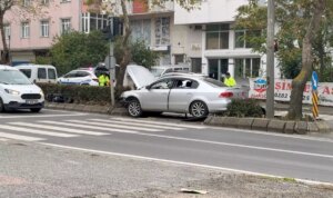 alkollu surucu kazaya karisti yaya gecidinde refuje carpti 5lFJrfLM.jpg